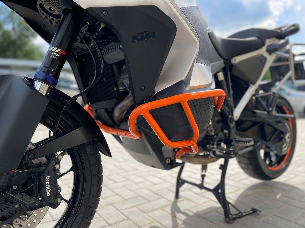 KTM 1290 SUPER ADVENTURE S '24 — motocicletă touring versatilă